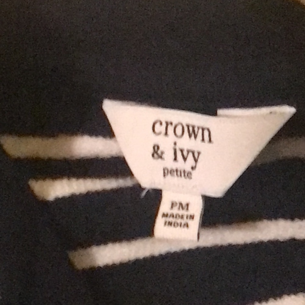 Crown & Ivy - Picture 3 of 10
